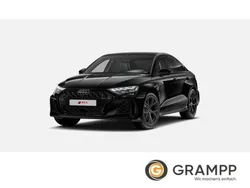 Mythosschwarz metallic Neu 2025 Audi RS3 Sport Kleinwagen | 73.590 €