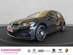 Schwarz Gebraucht 2018 VW Golf VII Highline Limousine | 18.490 € (Fairer Preis)