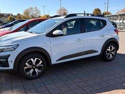 Weiß Gebraucht 2021 Dacia Sandero Stepway Kleinwagen | 11.999 € (Fairer Preis)