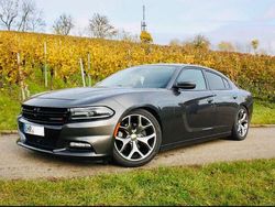 Grau Gebraucht 2017 Dodge Charger SXT Limousine | 19.900 €