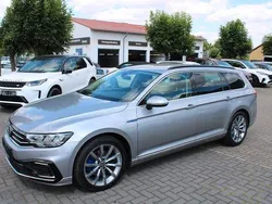 Pyritsilber metallic Gebraucht 2020 VW Passat GTE Kombi | 22.900 € (Fairer Preis)