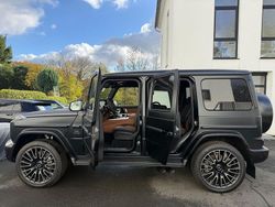 Schwarz Neu 2025 Mercedes G63 AMG Active SUV | 273.650 € (Teuer)
