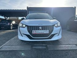 Weiß Gebraucht 2021 Peugeot 208 Kleinwagen | 14.000 € (Fairer Preis)