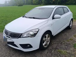 Weiß Gebraucht 2012 Kia ProCeed Spirit Kleinwagen | 3.999 € (Guter Preis)