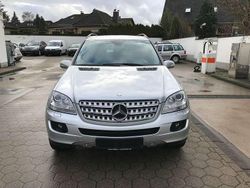Silber metallic Gebraucht 2007 Mercedes ML280 SUV | 8.990 € (Etwas zu teuer)