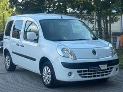 Weiß Gebraucht 2010 Renault Kangoo Happy Family Van / Kleinbus | 6.490 € (Etwas zu teuer)