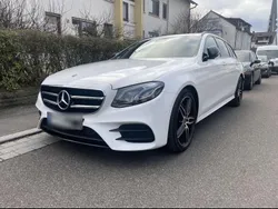 Weiß Gebraucht 2017 Mercedes E250 AMG line Kombi | 29.500 € (Teuer)