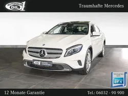 Weiß (calcitweiss unilack) Gebraucht 2017 Mercedes GLA220 SUV | 22.850 € (Fairer Preis)