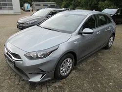 Silber Neu 2025 Kia Ceed Vision Limousine | 24.250 € (Guter Preis)