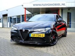 Schwarz Gebraucht 2018 Alfa Romeo Giulia Super Limousine | 15.750 € (Guter Preis)