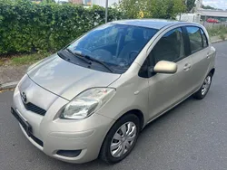 Grau Gebraucht 2009 Toyota Yaris Sol Limousine | 3.499 € (Guter Preis)