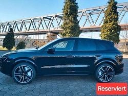 Tiefschwarz metallic Gebraucht 2019 Porsche Cayenne Turbo SUV | 82.400 € (Superpreis)