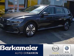 Grau Gebraucht 2022 VW Passat Pro Kombi | 23.562 € (Fairer Preis)
