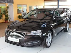 Schwarzmagic perleffekt Gebraucht 2022 Skoda Superb Ambition Kombi | 22.300 € (Fairer Preis)