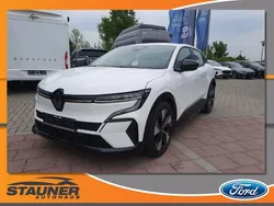Gletscherweiss Gebraucht 2022 Renault Mégane Equilibre Limousine | 17.980 € (Superpreis)