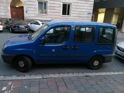 Blau Gebraucht 2001 Fiat Doblò Van / Kleinbus | 750 €