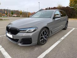 Grau Gebraucht 2021 BMW 540 M Sport Kombi | 39.900 € (Fairer Preis)