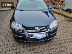 Blau Gebraucht 2009 VW Jetta Comfortline Limousine | 2.900 € (Guter Preis)