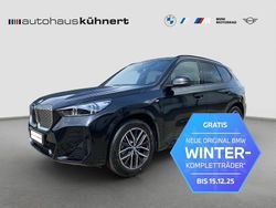 Saphirschwarz metallic Gebraucht 2025 BMW iX1 M Sport SUV | 52.590 € (Etwas zu teuer)