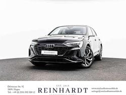 Mythosschwarz metallic Gebraucht 2024 Audi Q8 e-tron S-Line SUV | 62.000 € (Guter Preis)