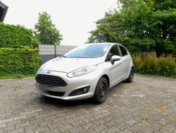 Grau Gebraucht 2016 Ford Fiesta Titanium Kleinwagen | 4.600 € (Guter Preis)
