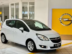 Weiß Gebraucht 2016 Opel Meriva drive Van / Kleinbus | 12.990 € (Teuer)