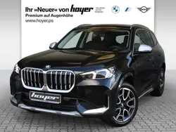 Saphirschwarz metallic Neu 2024 BMW X1 xLine SUV | 51.990 € (Teuer)