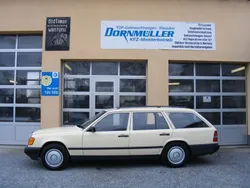 Beige Gebraucht 1988 Mercedes E250 Limousine | 18.950 €