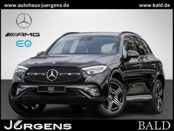 Schwarz obsidianschwarz metallic Gebraucht 2024 Mercedes GLC300e AMG SUV | 63.150 € (Fairer Preis)
