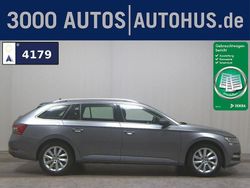 Graphitegrau (metallic) Gebraucht 2022 Skoda Superb Style Kombi | 18.380 € (Fairer Preis)