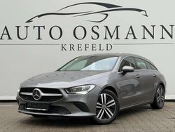Mountaingrau Gebraucht 2022 Mercedes CLA200 Shooting Brake Kombi | 22.950 € (Guter Preis)