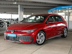 Kings red metallic Gebraucht 2024 VW Golf VIII GTI Limousine | 37.830 € (Superpreis)