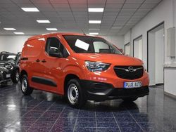 Rot Gebraucht 2021 Opel Combo Selection Van / Kleinbus | 12.870 € (Superpreis)