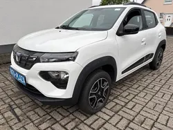 Weiß Gebraucht 2023 Dacia Spring Comfort Kleinwagen | 9.300 € (Fairer Preis)