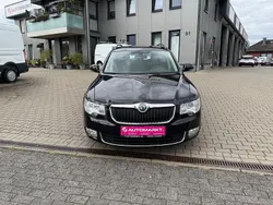 Schwarz Gebraucht 2011 Skoda Superb Ambition Kombi | 4.990 € (Fairer Preis)