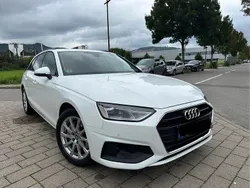 Weiß Gebraucht 2020 Audi A4 Comfort Kombi | 20.350 € (Guter Preis)