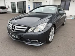 Grau Gebraucht 2010 Mercedes E200 AMG line Coupé | 11.990 € (Etwas zu teuer)