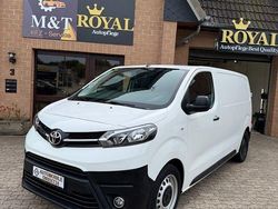 Weiß Gebraucht 2021 Toyota Proace Comfort Van | 14.999 € (Superpreis)