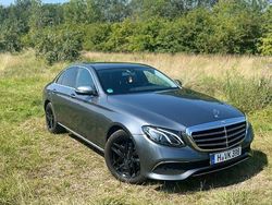 Grau Gebraucht 2016 Mercedes E220 Limousine | 22.999 € (Fairer Preis)