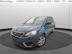 Grün Gebraucht 2019 Peugeot 5008 Van / Kleinbus | 13.994 € (Fairer Preis)