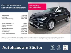 Deep black perleffekt/pure wh Gebraucht 2024 VW T-Roc Style SUV | 27.750 € (Fairer Preis)