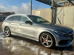 Grau Gebraucht 2016 Mercedes C250 AMG line Kombi | 19.399 € (Fairer Preis)
