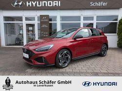 Ultimate red / met Neu 2025 Hyundai i30 N Line Limousine | 30.598 € (Etwas zu teuer)