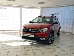 Rot Gebraucht 2018 Dacia Sandero Celebration SUV | 12.490 €