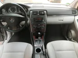 Grau Gebraucht 2005 Mercedes 180 Limousine | 3.800 €