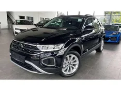 Grenadillschwarz metallic Gebraucht 2025 VW T-Roc SUV | 30.970 € (Superpreis)