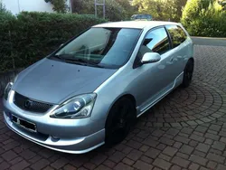 Silber Gebraucht 2005 Honda Civic Sport Limousine | 3.700 €