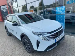 Weiß Gebraucht 2024 Peugeot 5008 Allure Van / Kleinbus | 40.990 € (Etwas zu teuer)
