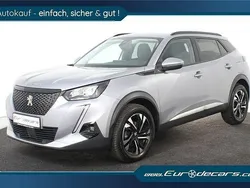 Grau Gebraucht 2021 Peugeot 2008 Allure SUV | 17.800 € (Fairer Preis)