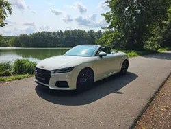 Grau Gebraucht 2015 Audi TT Roadster Design Cabrio | 23.800 € (Fairer Preis)